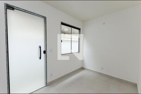 Sala de apartamento para alugar com 2 quartos, 45m² em Jacaré, Niterói