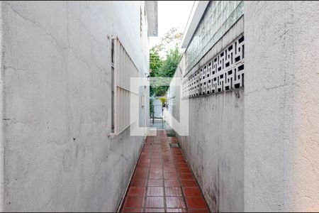 Casa à venda com 143m², 4 quartos e 2 vagasCorredor