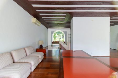 Apartamento à venda com 207m², 4 quartos e 2 vagasSalão de Festas