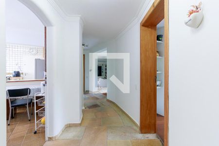 Apartamento à venda com 207m², 4 quartos e 2 vagasCorredor