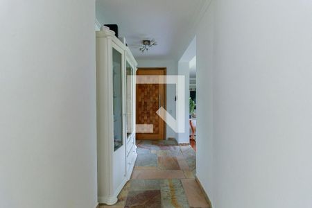 Apartamento à venda com 207m², 4 quartos e 2 vagasCorredor