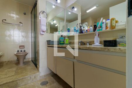 Apartamento à venda com 207m², 4 quartos e 2 vagasBanheiro da Suite