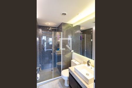 Apartamento à venda com 67m², 2 quartos e 1 vagaBanheiro Social