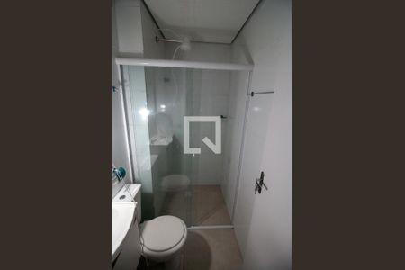 Banheiro de kitnet/studio para alugar com 0 quarto, 22m² em Cidade Mãe do Céu, São Paulo