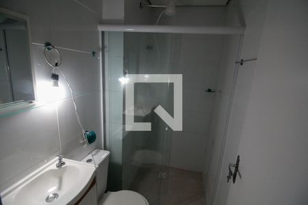 Banheiro de kitnet/studio para alugar com 0 quarto, 22m² em Cidade Mãe do Céu, São Paulo