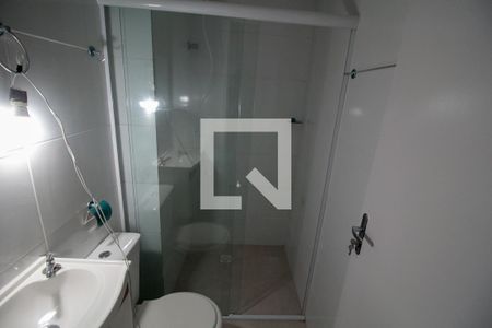 Banheiro de kitnet/studio para alugar com 0 quarto, 22m² em Cidade Mãe do Céu, São Paulo