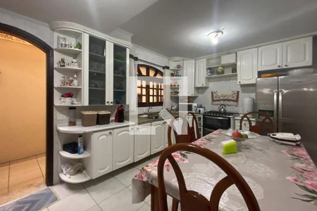 Casa à venda com 132m², 3 quartos e 2 vagasCozinha