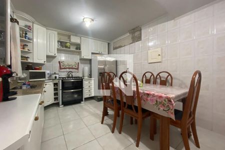 Casa à venda com 132m², 3 quartos e 2 vagasCozinha