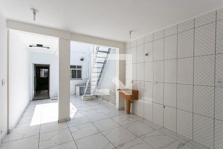 Casa à venda com 105m², 3 quartos e 1 vagaÁrea de Serviço