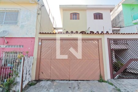 Casa para alugar com 160m², 3 quartos e 4 vagasFachada