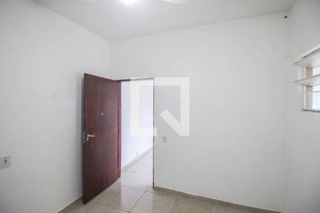 Quarto 1 de casa para alugar com 2 quartos, 50m² em Marco Dois, Nova Iguaçu