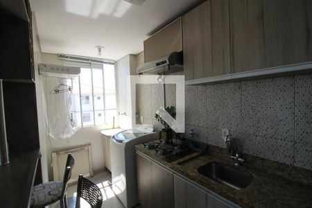 Apartamento para alugar com 44m², 2 quartos e 1 vaga Apartamento para alugar com 44m², 2 quartos e 1 vagaCozinha e Área de Serviço