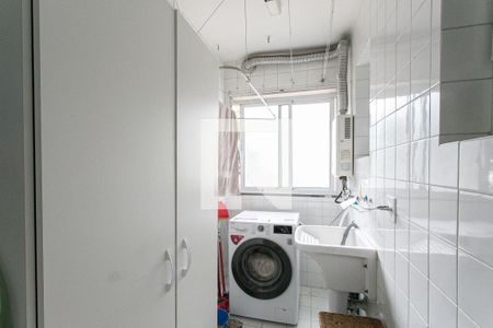 Apartamento à venda com 68m², 3 quartos e 1 vagaÁrea de Serviço