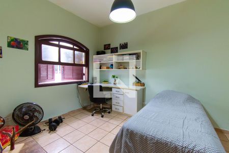 Casa à venda com 187m², 3 quartos e 4 vagasQuarto 2