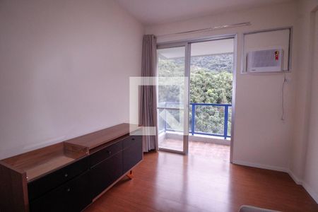 Sala de apartamento para alugar com 1 quarto, 50m² em Humaitá, Rio de Janeiro
