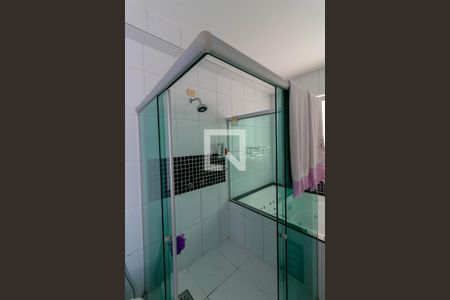 Casa à venda com 513m², 5 quartos e 6 vagas Casa à venda com 513m², 5 quartos e 6 vagasBanheiro da Suíte 3