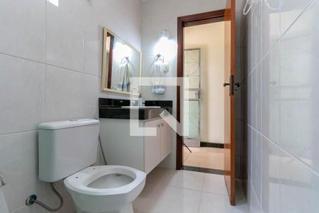 Casa à venda com 513m², 5 quartos e 6 vagas Casa à venda com 513m², 5 quartos e 6 vagasBanheiro Social 2