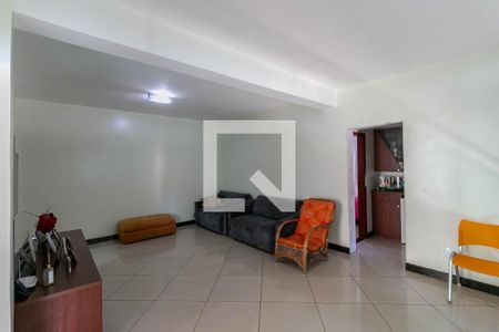 Casa à venda com 513m², 5 quartos e 6 vagas Casa à venda com 513m², 5 quartos e 6 vagasSala 2