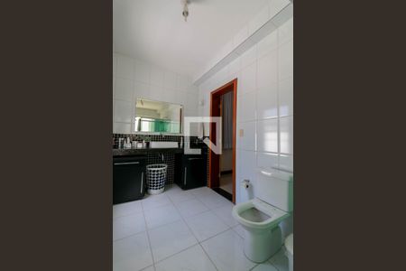 Casa à venda com 513m², 5 quartos e 6 vagas Casa à venda com 513m², 5 quartos e 6 vagasBanheiro da Suíte 3