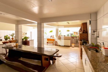 Casa à venda com 513m², 5 quartos e 6 vagas Casa à venda com 513m², 5 quartos e 6 vagasVaranda gourmet