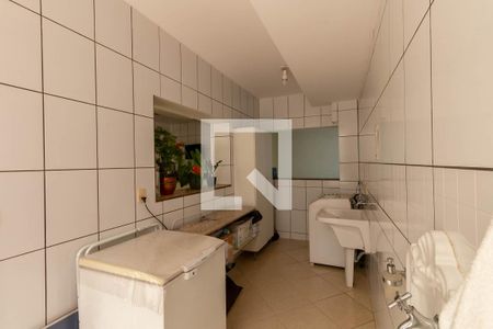 Casa à venda com 513m², 5 quartos e 6 vagas Casa à venda com 513m², 5 quartos e 6 vagasÁrea de Serviço