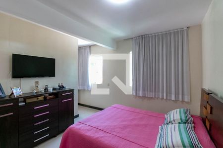 Casa à venda com 513m², 5 quartos e 6 vagas Casa à venda com 513m², 5 quartos e 6 vagasQuarto Suíte 3