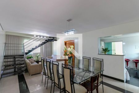 Sala de casa para alugar com 5 quartos, 513m² em Camargos, Belo Horizonte