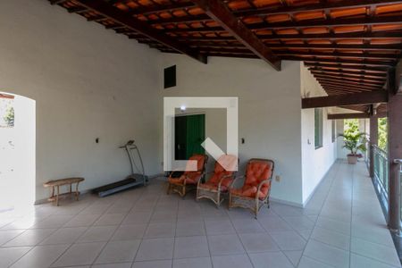 Casa à venda com 513m², 5 quartos e 6 vagas Casa à venda com 513m², 5 quartos e 6 vagasVaranda da Sala 2