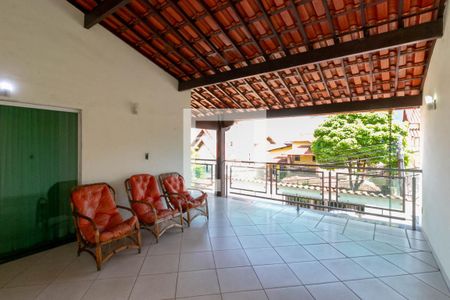 Casa à venda com 513m², 5 quartos e 6 vagas Casa à venda com 513m², 5 quartos e 6 vagasVaranda da Sala 2