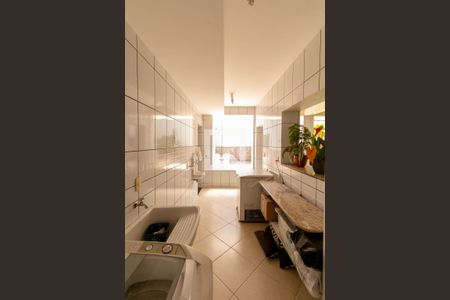 Casa à venda com 513m², 5 quartos e 6 vagas Casa à venda com 513m², 5 quartos e 6 vagasÁrea de Serviço