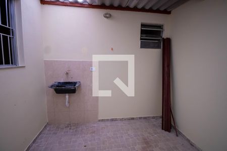Lavanderia de casa para alugar com 2 quartos, 60m² em Vila Zat, São Paulo