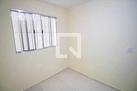 Quarto 1 de casa para alugar com 2 quartos, 60m² em Vila Zat, São Paulo