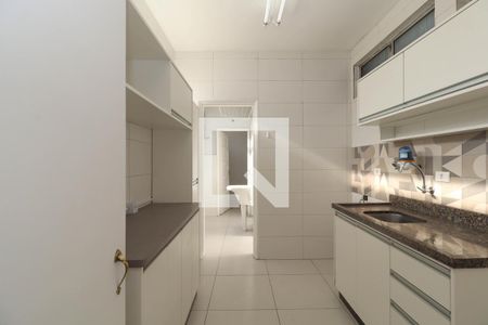 Cozinha de apartamento para alugar com 3 quartos, 137m² em Cerqueira César, São Paulo