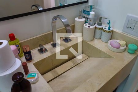 Apartamento à venda com 93m², 3 quartos e 2 vagas Apartamento à venda com 93m², 3 quartos e 2 vagasBanheiro da Suíte
