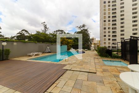 Apartamento à venda com 93m², 3 quartos e 2 vagas Apartamento à venda com 93m², 3 quartos e 2 vagasÁrea comum - Piscina