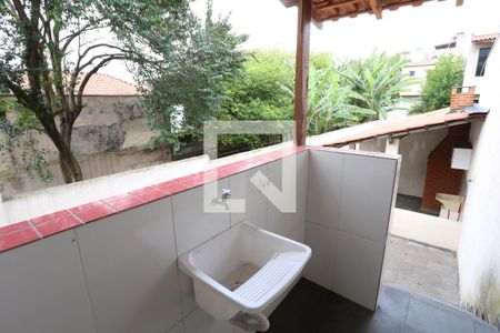 Casa à venda com 179m², 3 quartos e 2 vagasÁrea de Serviço