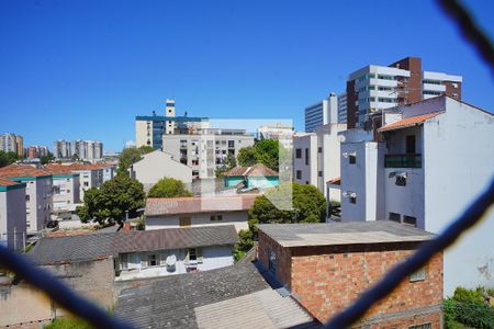 Quarto 1 - Vista de apartamento à venda com 3 quartos, 90m² em Passo D’areia, Porto Alegre