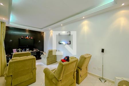 Sala de TV de casa para alugar com 3 quartos, 250m² em Vila Diva, São Paulo