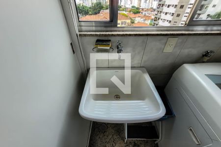 Apartamento à venda com 116m², 2 quartos e sem vaga Apartamento à venda com 116m², 2 quartos e sem vagaDetalhe da area de serviço