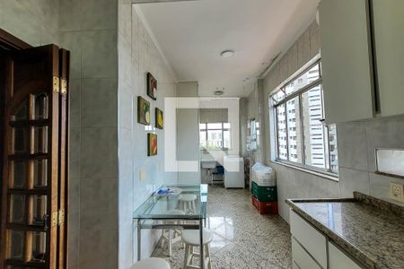 Apartamento à venda com 116m², 2 quartos e sem vaga Apartamento à venda com 116m², 2 quartos e sem vagaCozinha/Copa