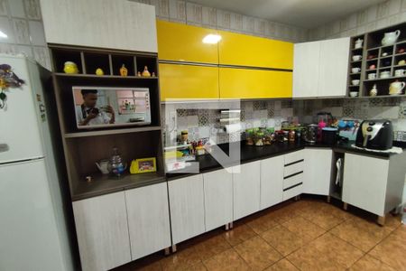 Casa à venda com 125m², 3 quartos e 2 vagas Casa à venda com 125m², 3 quartos e 2 vagasCozinha