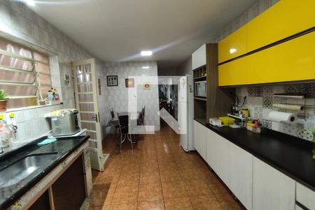 Casa à venda com 125m², 3 quartos e 2 vagas Casa à venda com 125m², 3 quartos e 2 vagasCozinha
