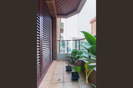 Apartamento para alugar com 139m², 3 quartos e 2 vagas Apartamento para alugar com 139m², 3 quartos e 2 vagasVaranda dos Quartos 1 e 2