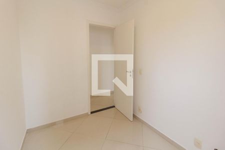 Quarto 1 de apartamento à venda com 3 quartos, 57m² em Jardim Cocaia, Guarulhos