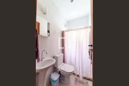 Banheiro da Suíte 1 de casa de condomínio à venda com 5 quartos, 250m² em Charitas, Niterói