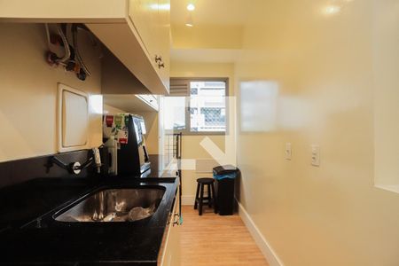 Apartamento à venda com 70m², 2 quartos e 1 vagaÁrea de Serviço