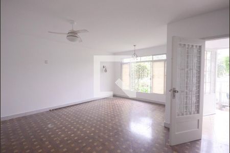 Sala de casa à venda com 6 quartos, 234m² em Bosque da Saúde, São Paulo