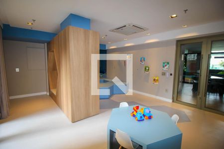 Apartamento à venda com 159m², 3 quartos e 2 vagas Apartamento à venda com 159m², 3 quartos e 2 vagasBrinquedoteca