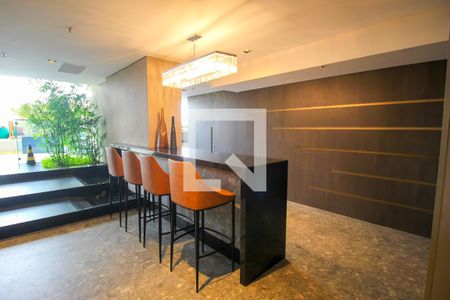 Apartamento à venda com 159m², 3 quartos e 2 vagas Apartamento à venda com 159m², 3 quartos e 2 vagasBar da Piscina