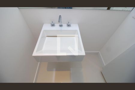 Apartamento à venda com 159m², 3 quartos e 2 vagas Apartamento à venda com 159m², 3 quartos e 2 vagasLavabo